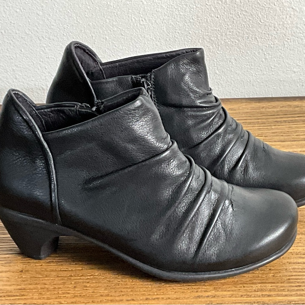 Naot Advance Black Leather Ankle Boot, New in Box - Picture 3 of 8